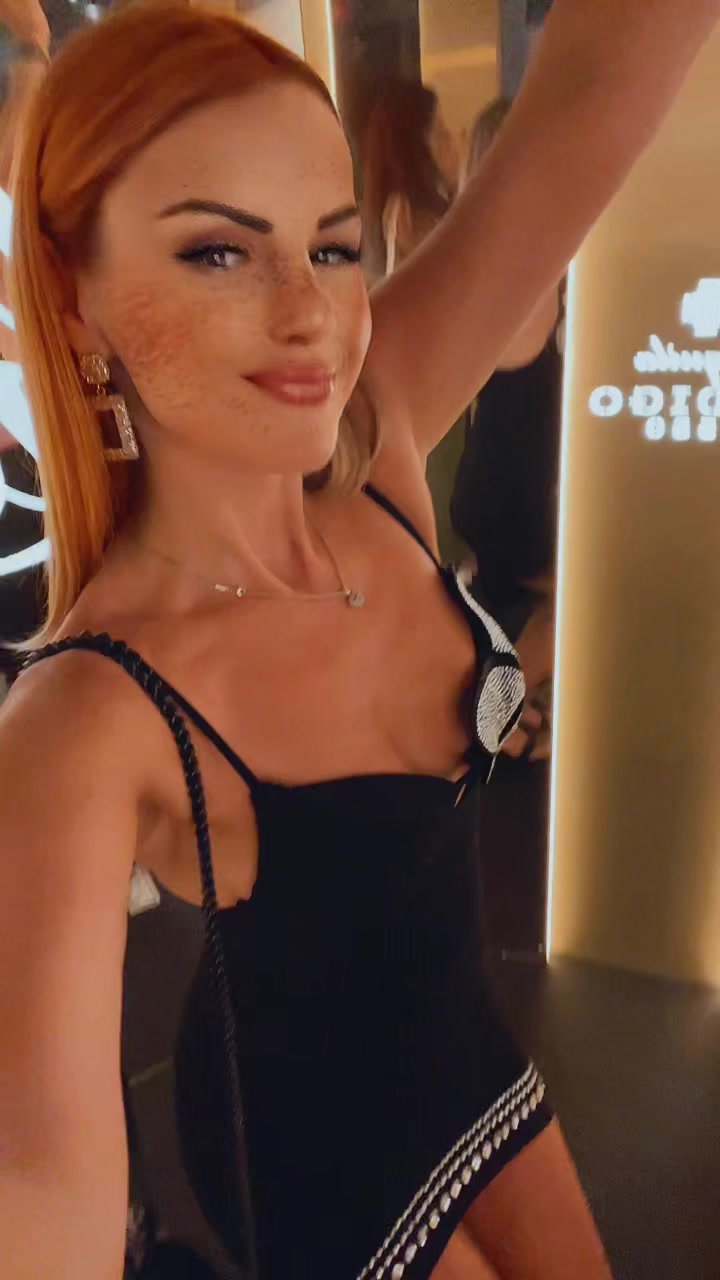 @VR
