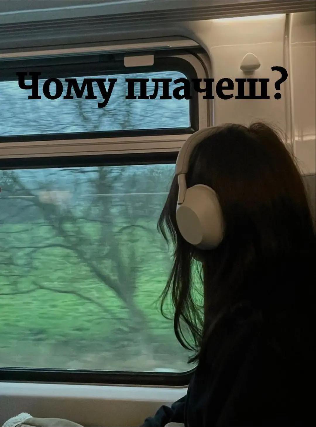 @🫶🏿🪳