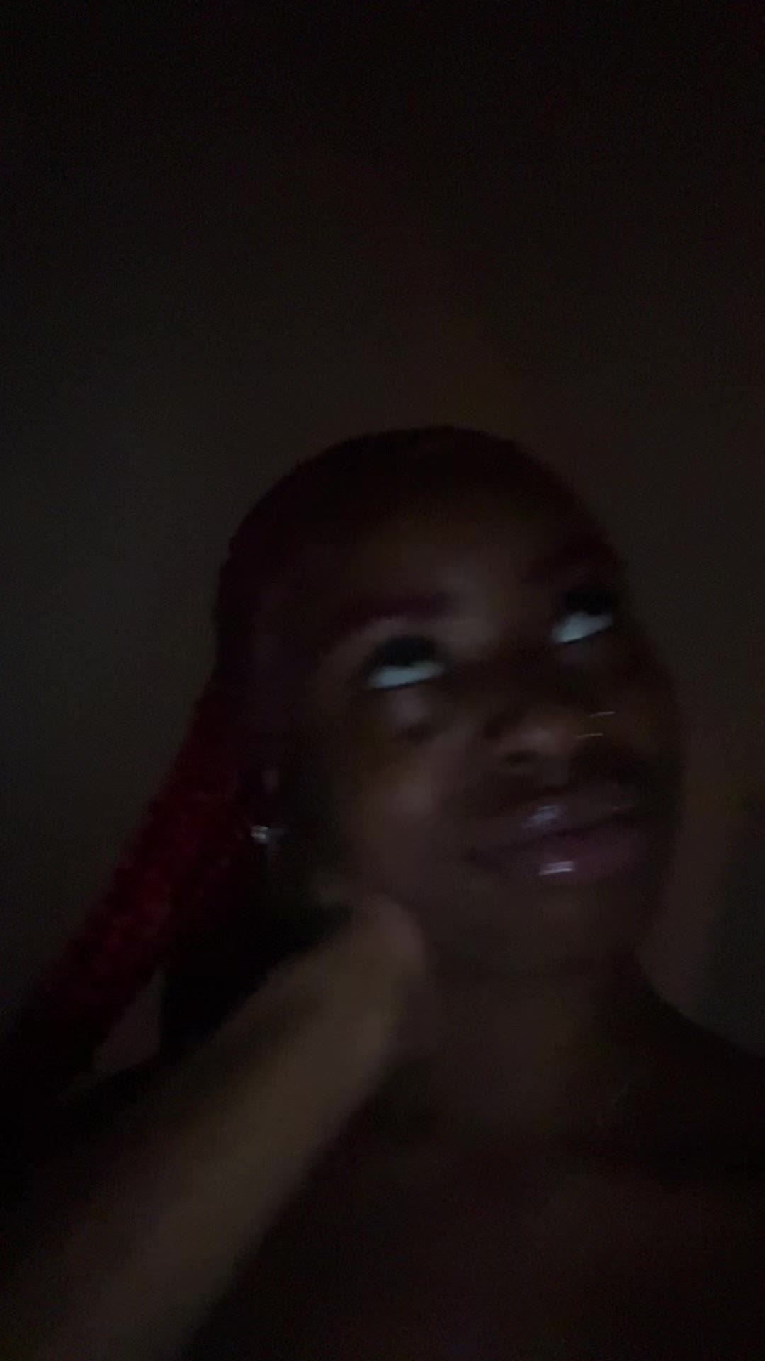 @YES it be queefin .