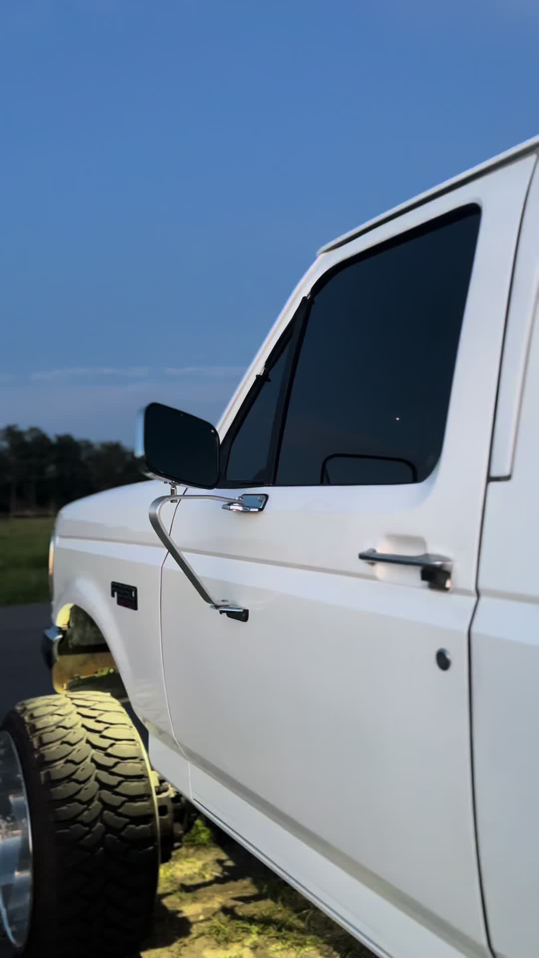 @trucks.com