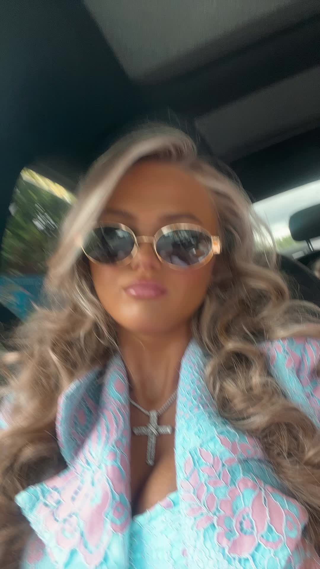 @caitlinmcinerneyx