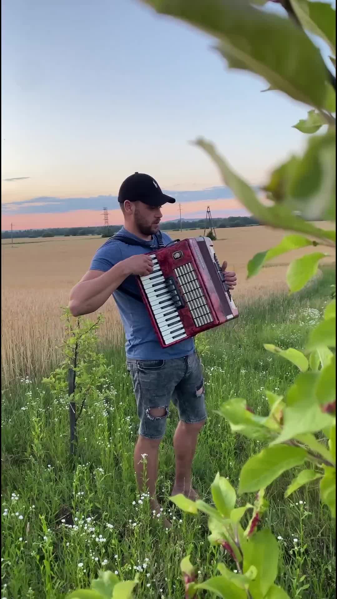 @🎹Кuti Dumitru🪗