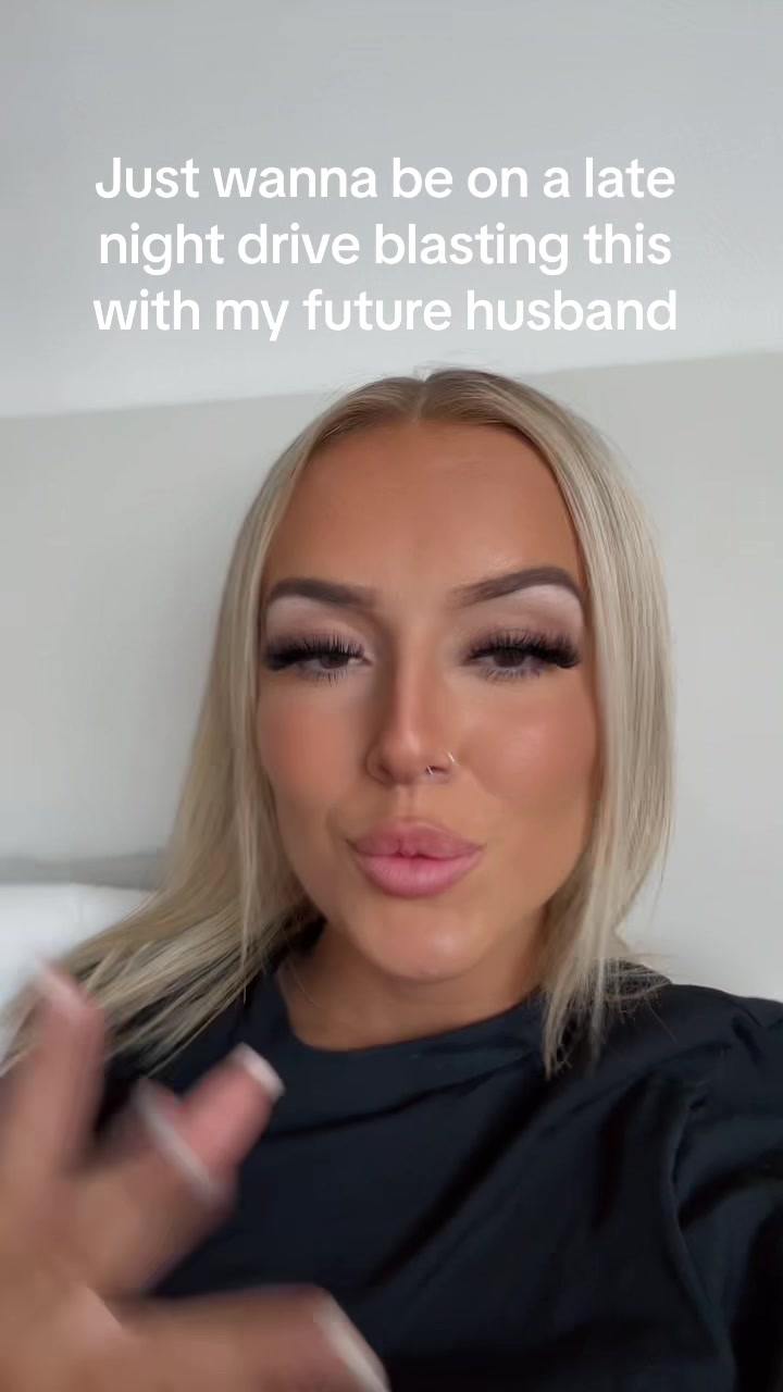 @Anya16
