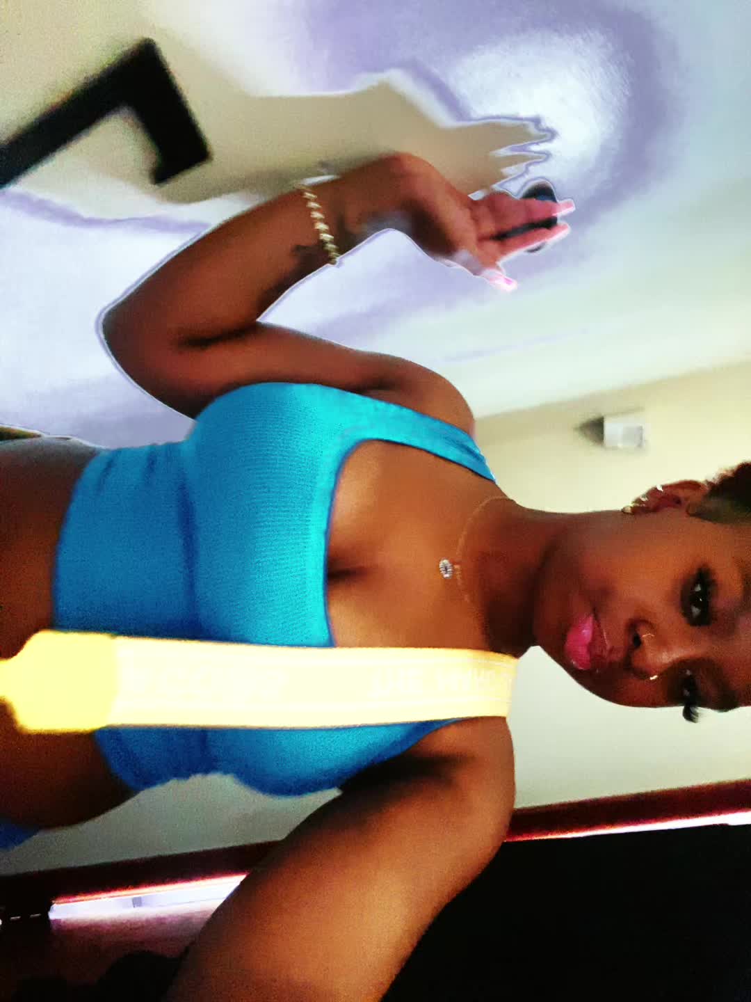 @Laniya 🩷