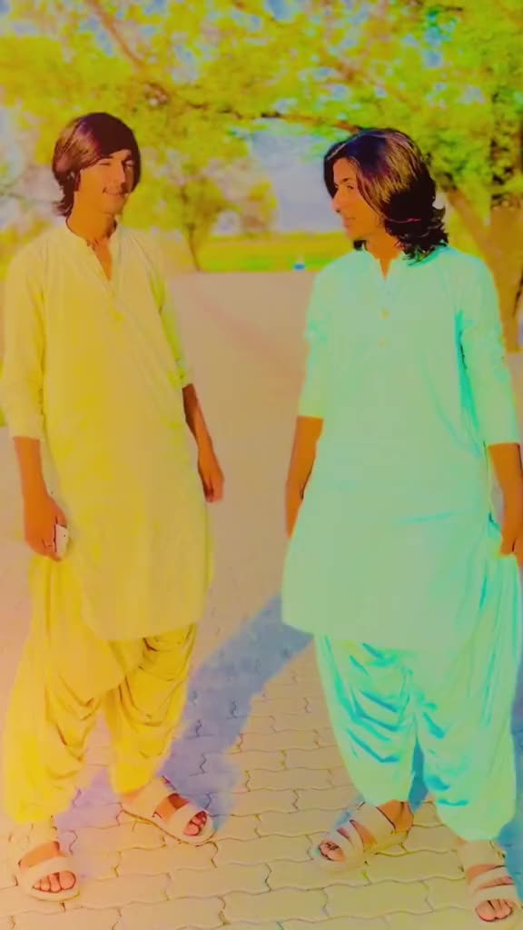 @کنگ نازک 🙌🖤