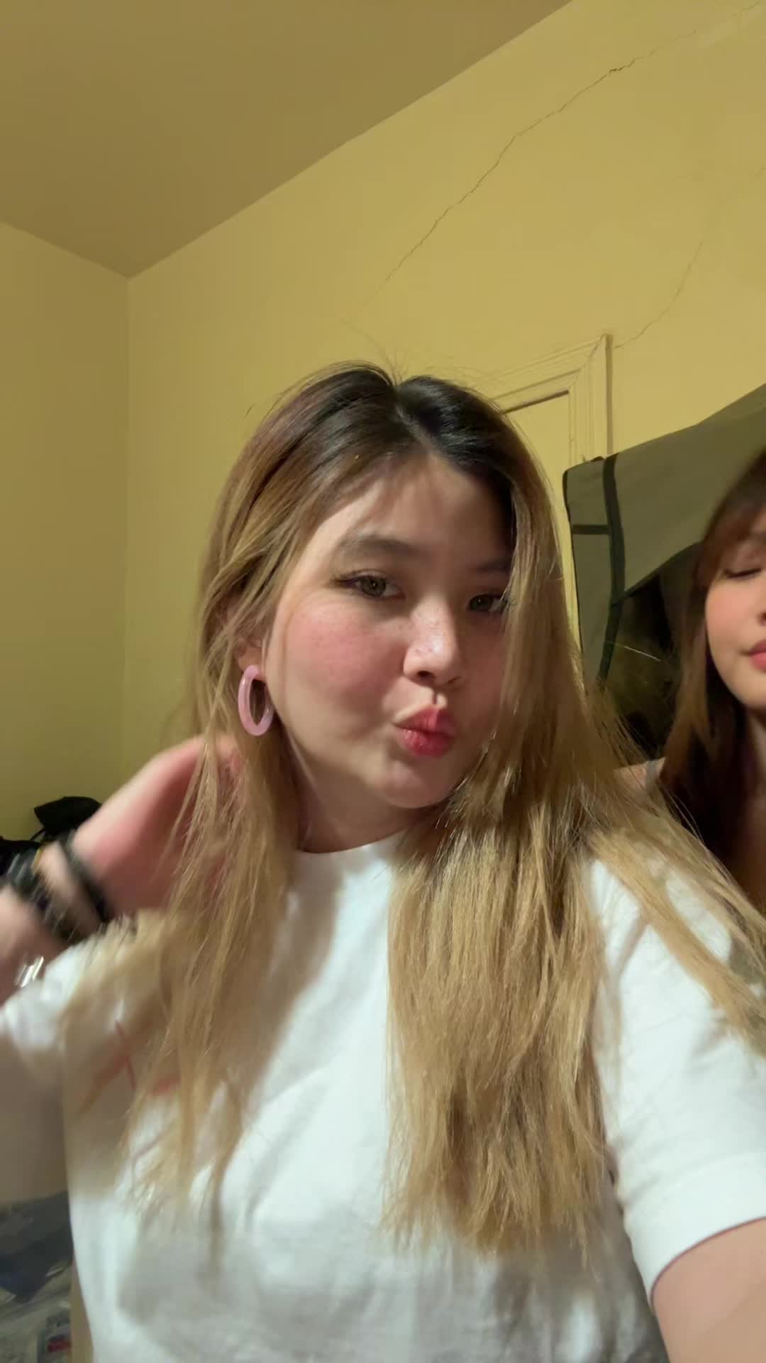 @Victoria Gabrielle L