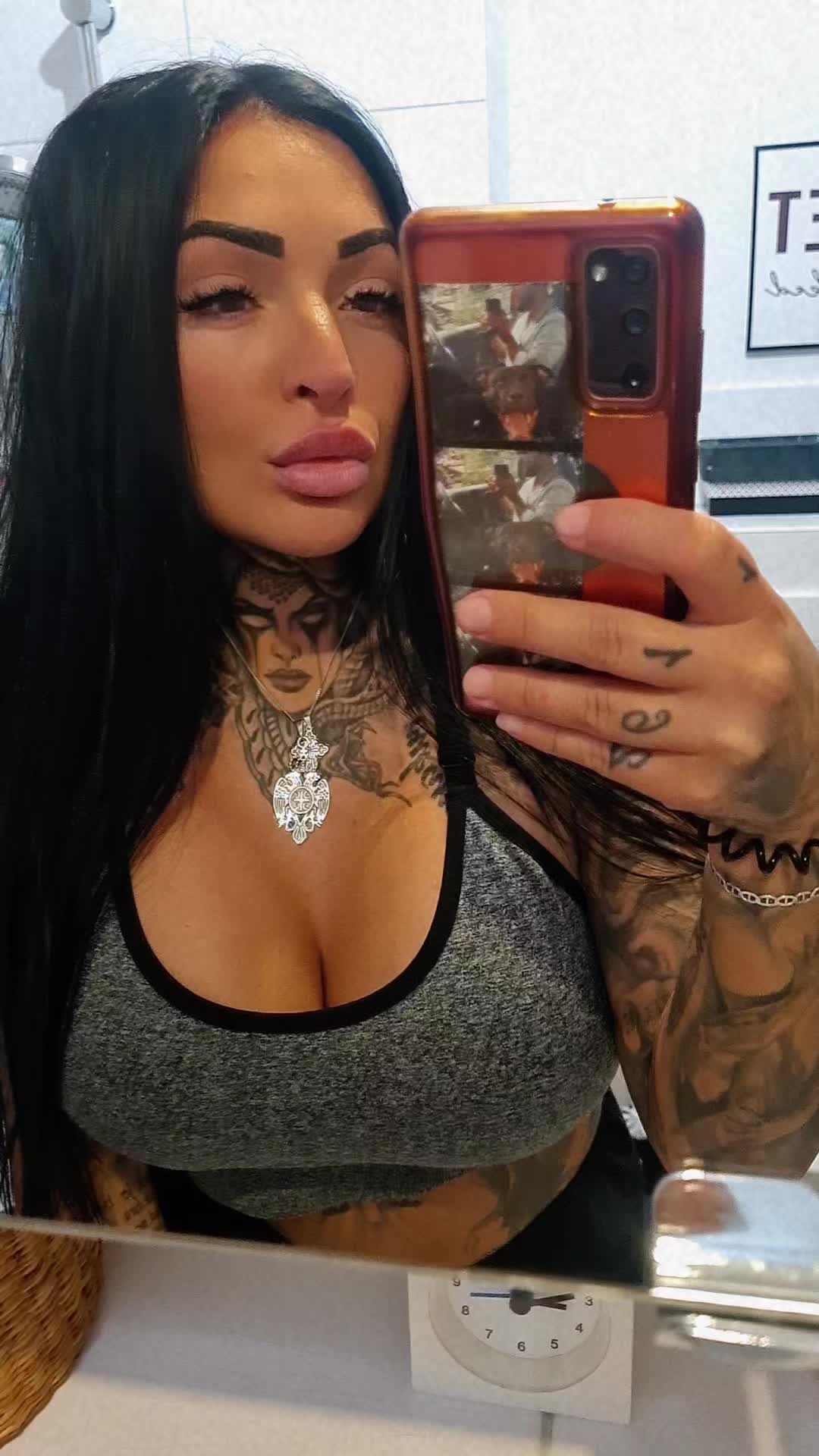 @Beniken93