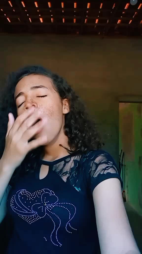 @Moreninha_6725