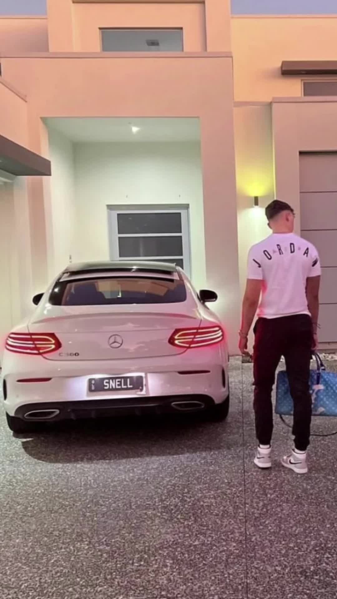@Kl&oslash;d&iacute;&iacute;🦈🇦🇪❤️
