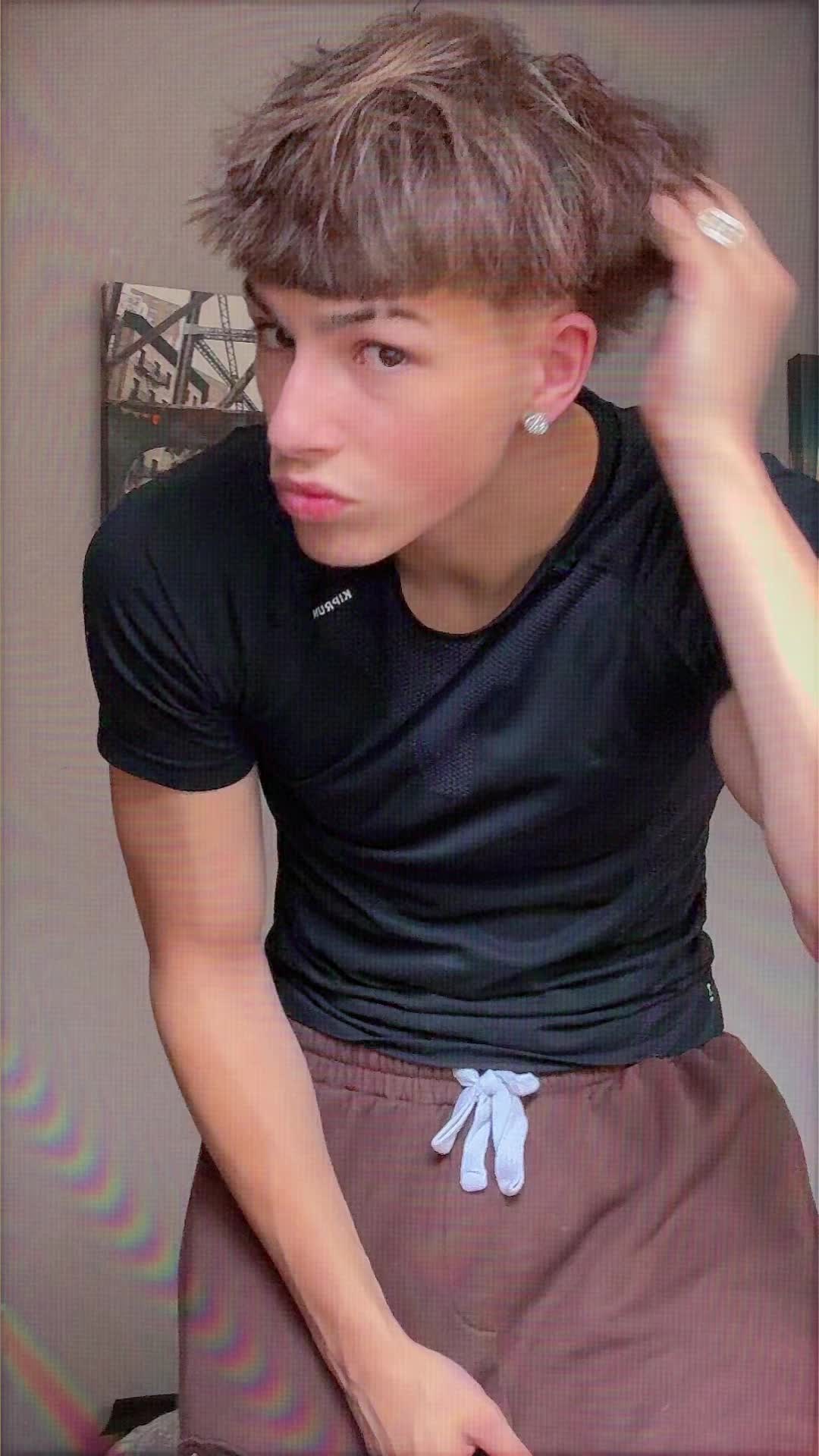 @Eloan_vnr 💇