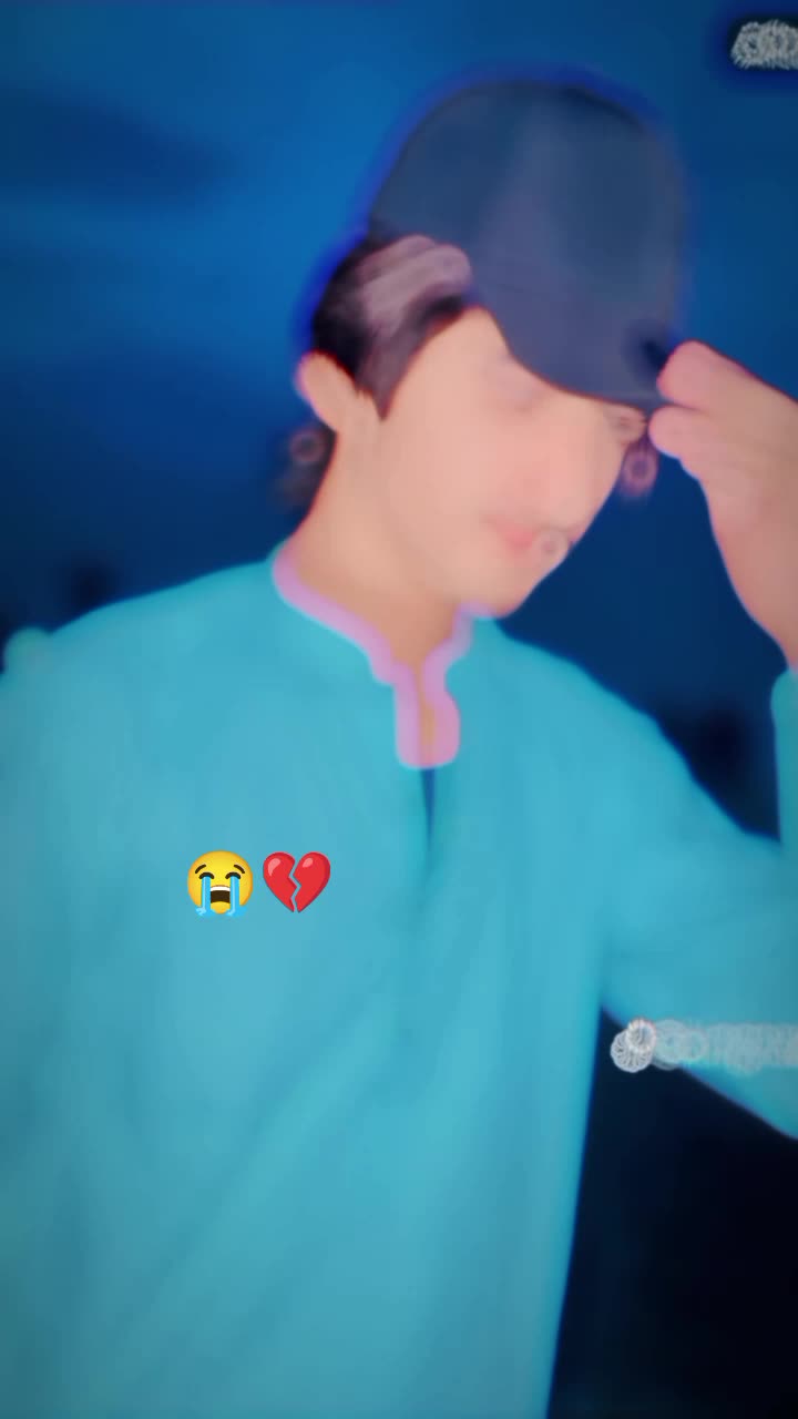 @کنگ نازک 🙌🖤