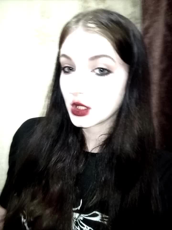 @𝓥𝓲𝓴𝓪