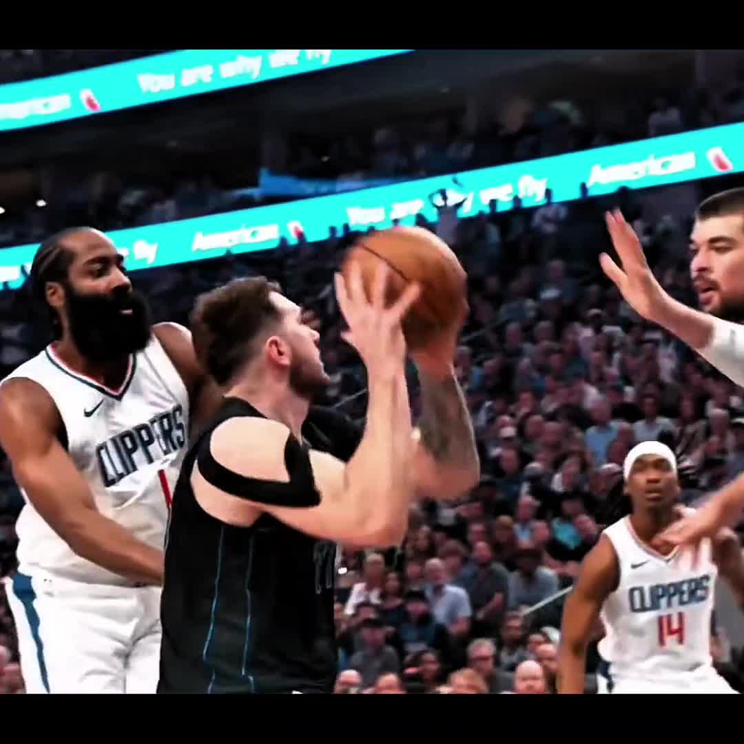 @EDITOREM