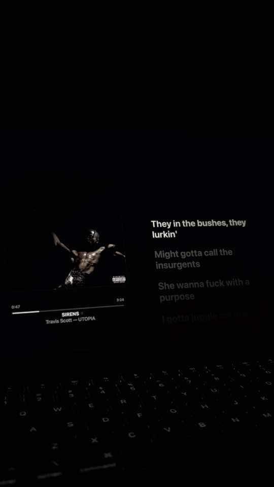@🎧