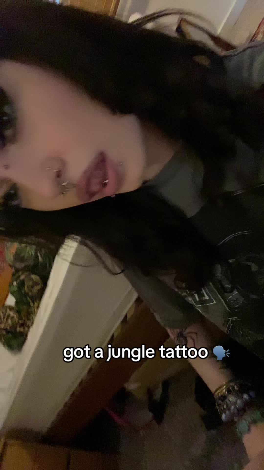 @FRANKIE ⛧
