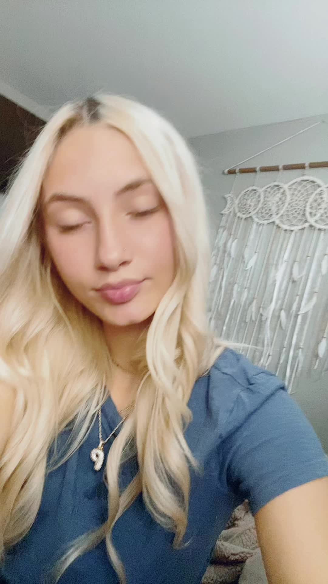@👀