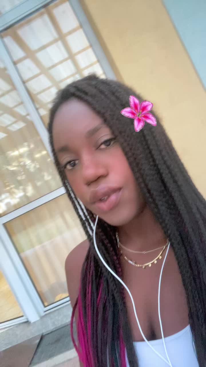 @_blaackbarbiee_