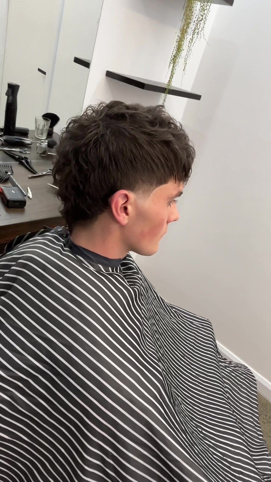 @MahniHair