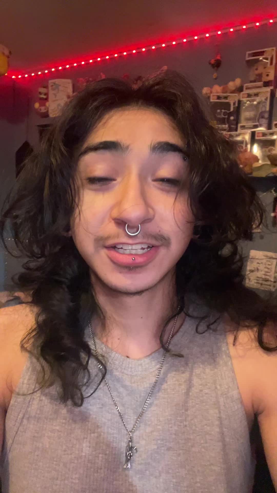 @anselll