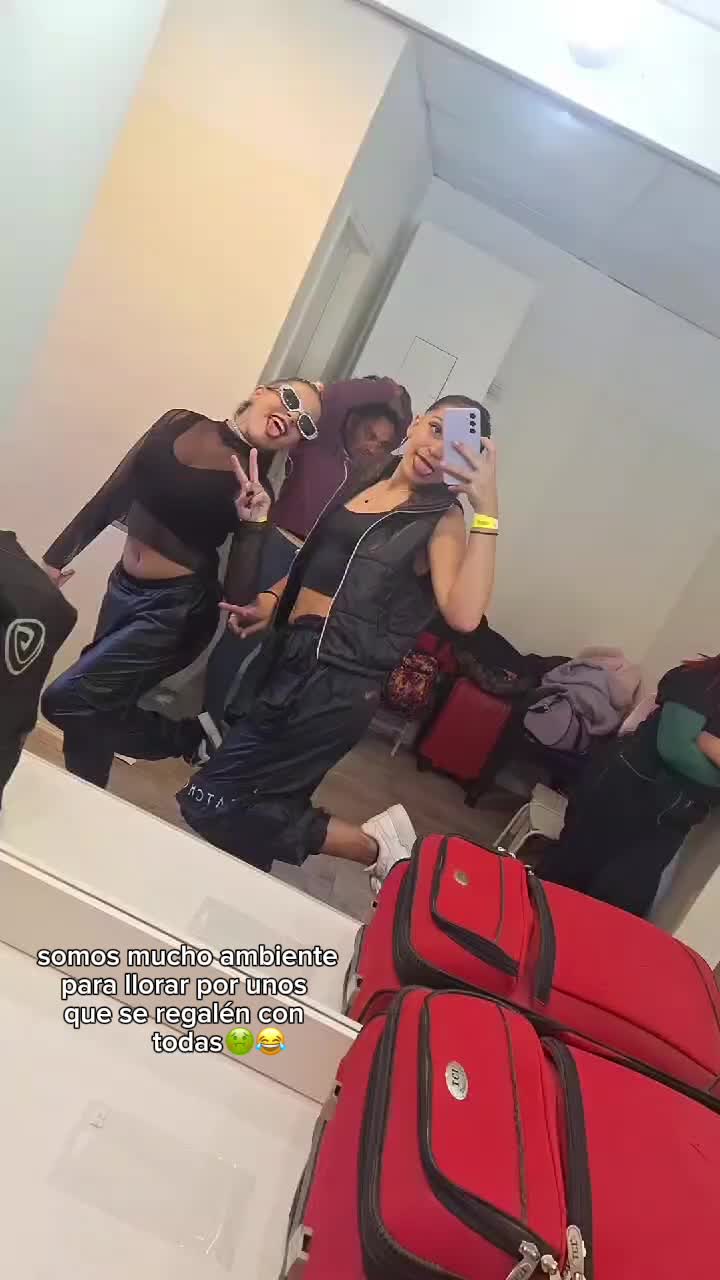 @𝐴𝑦𝑙𝑢𝑢𝑟𝑜𝑑𝑟𝑖𝑔𝑢𝑒𝑧_