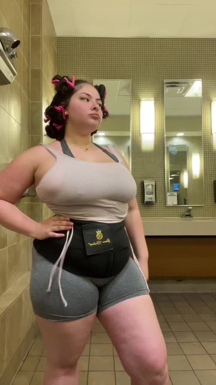 @Kenishafineasf