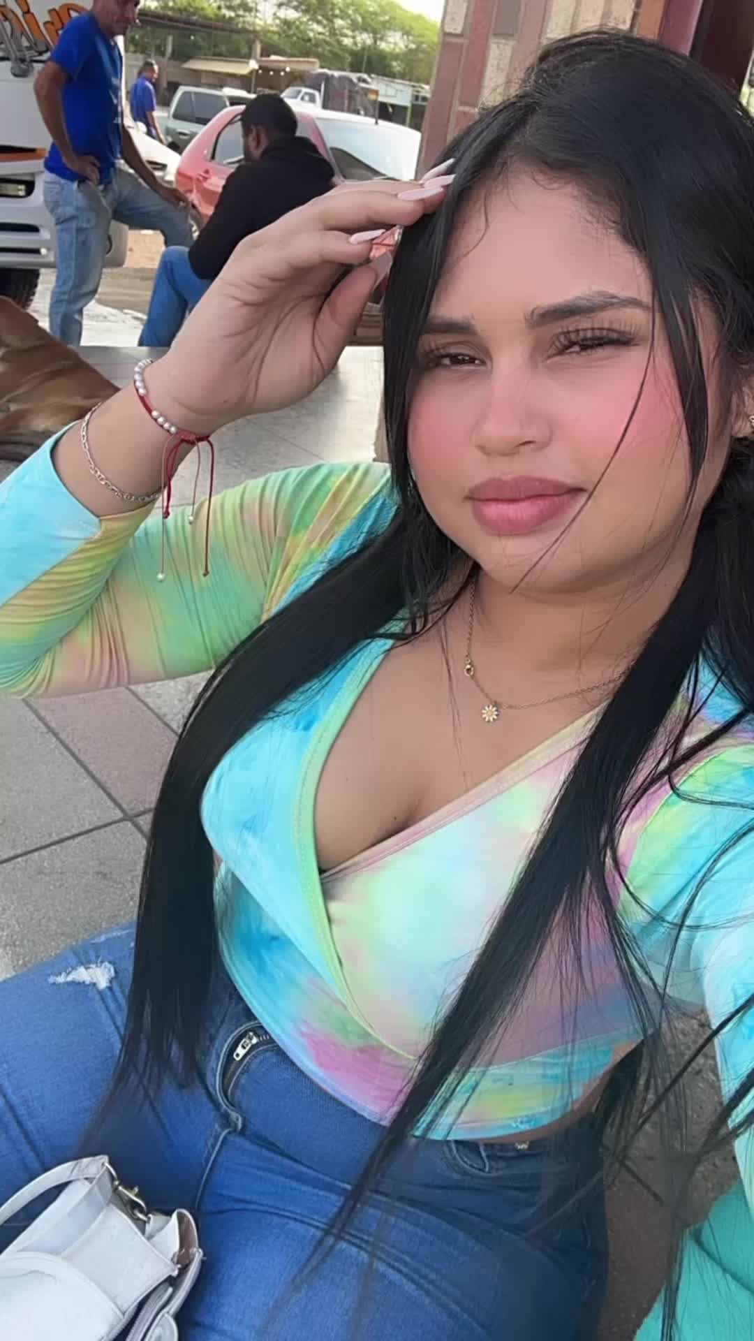 @Lizmarylf
