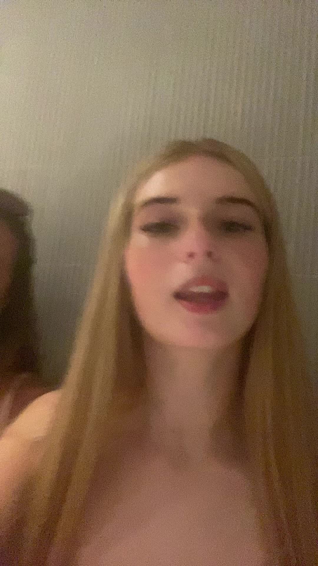 @kt ross👩&zwj;❤️&zwj;💋&zwj;👩🤰