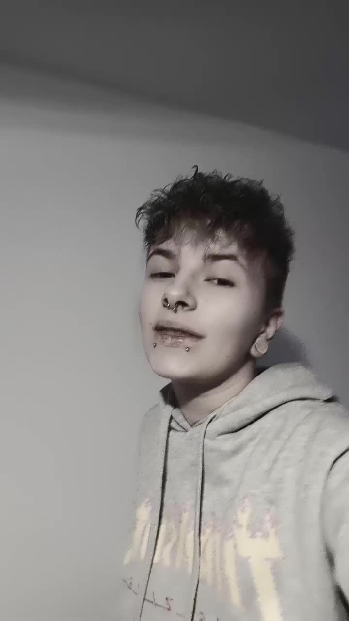 @Paula 🖤