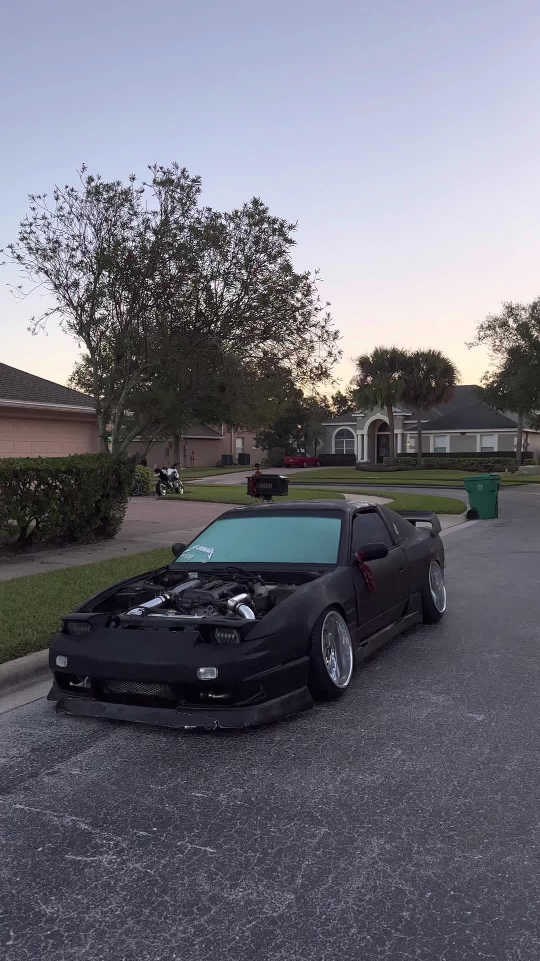 @￼