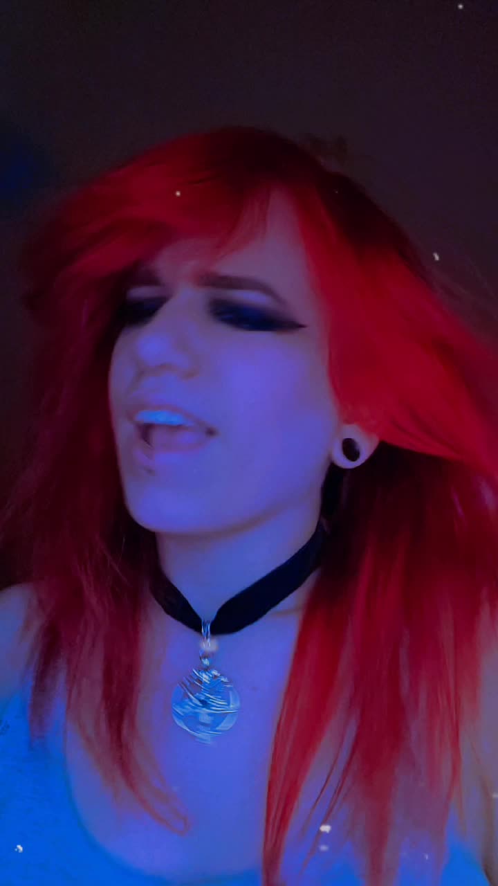 @𝔖𝔲𝔠𝔠𝔲𝔟𝔲𝔰