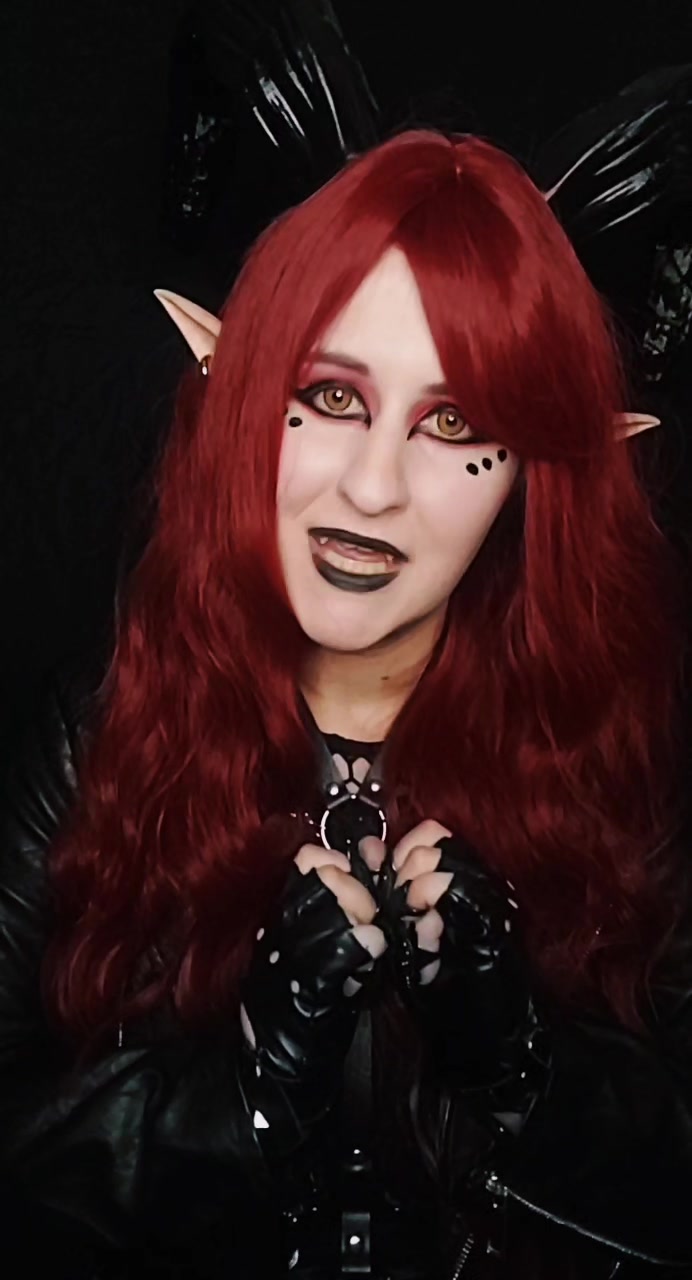 @Queen of Crows 🖤