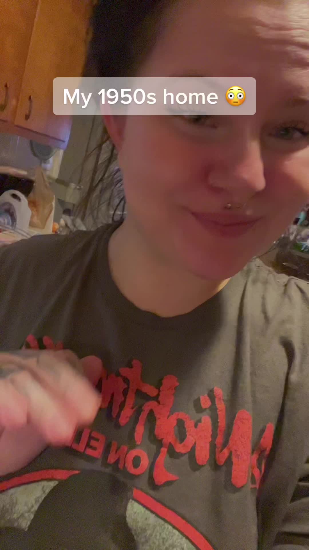 @xhallowedhoney