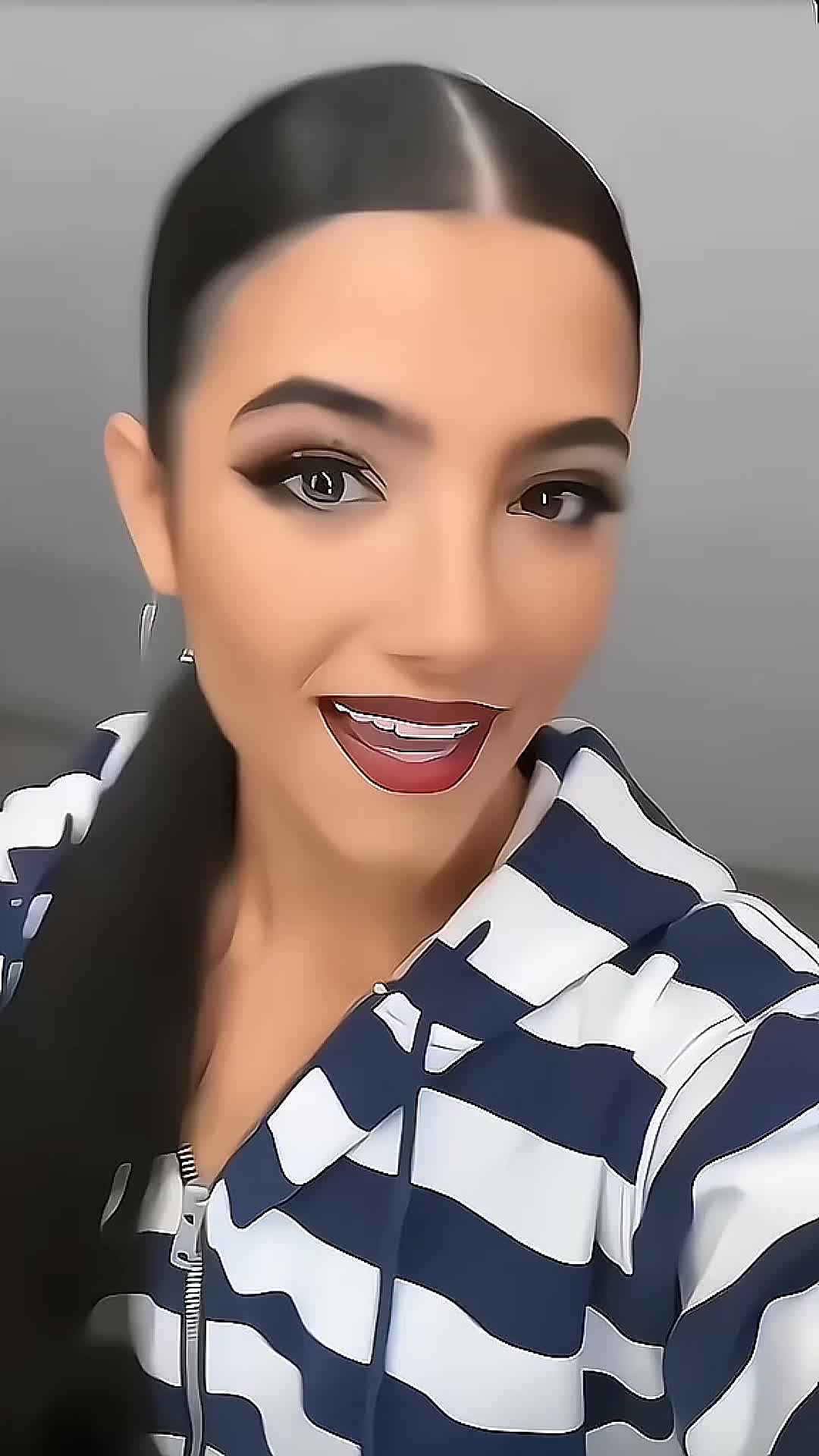 @★