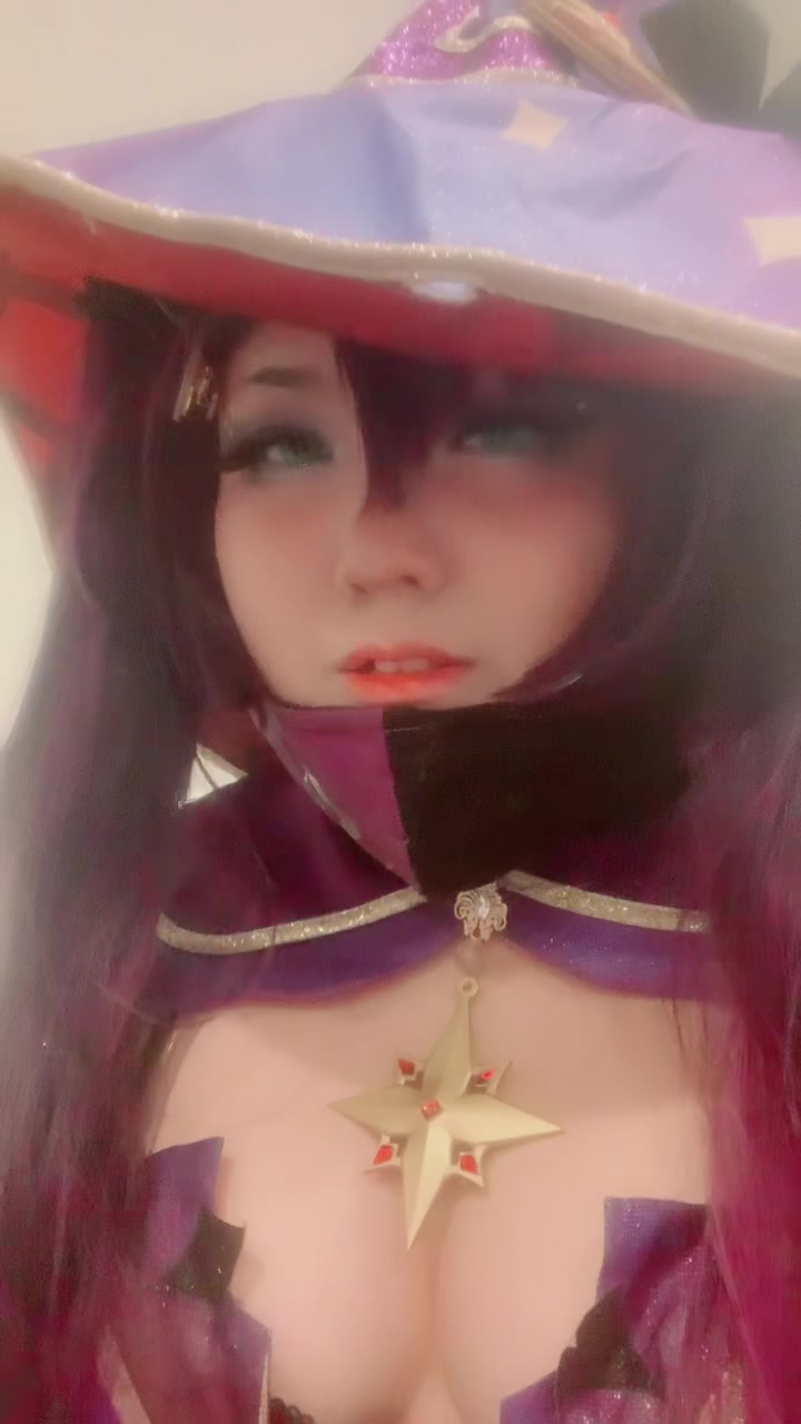 @𝓜𝓲𝓪