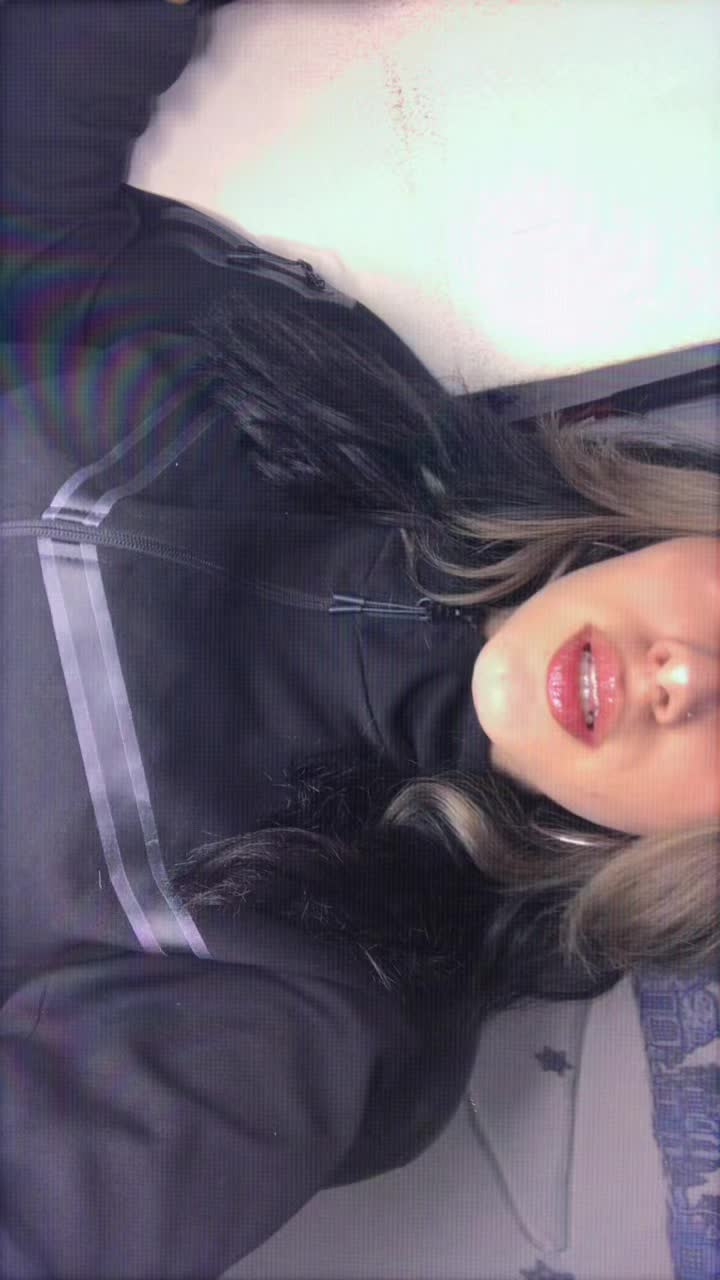 @🖤