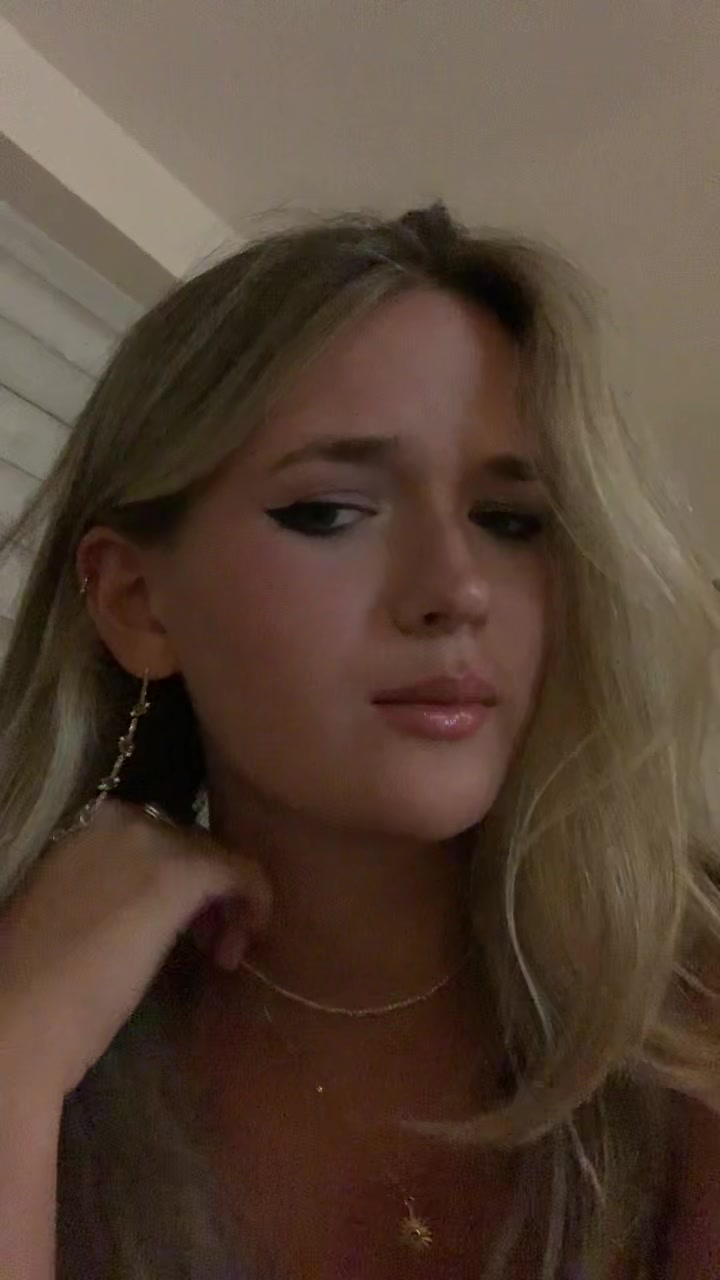 @_sydneyking12_