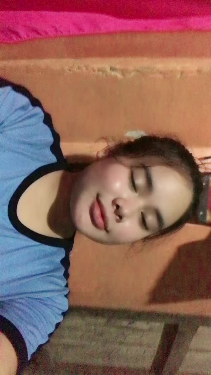 @zhenni_lousi