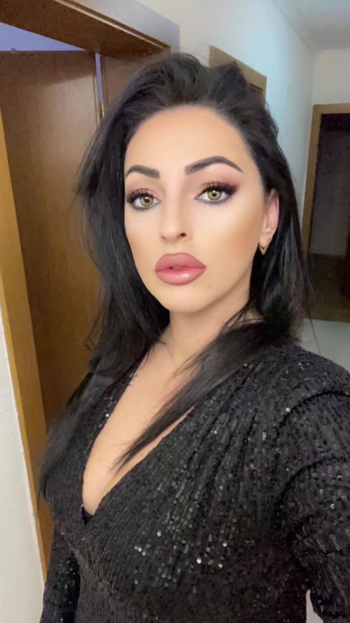 @adelinash1