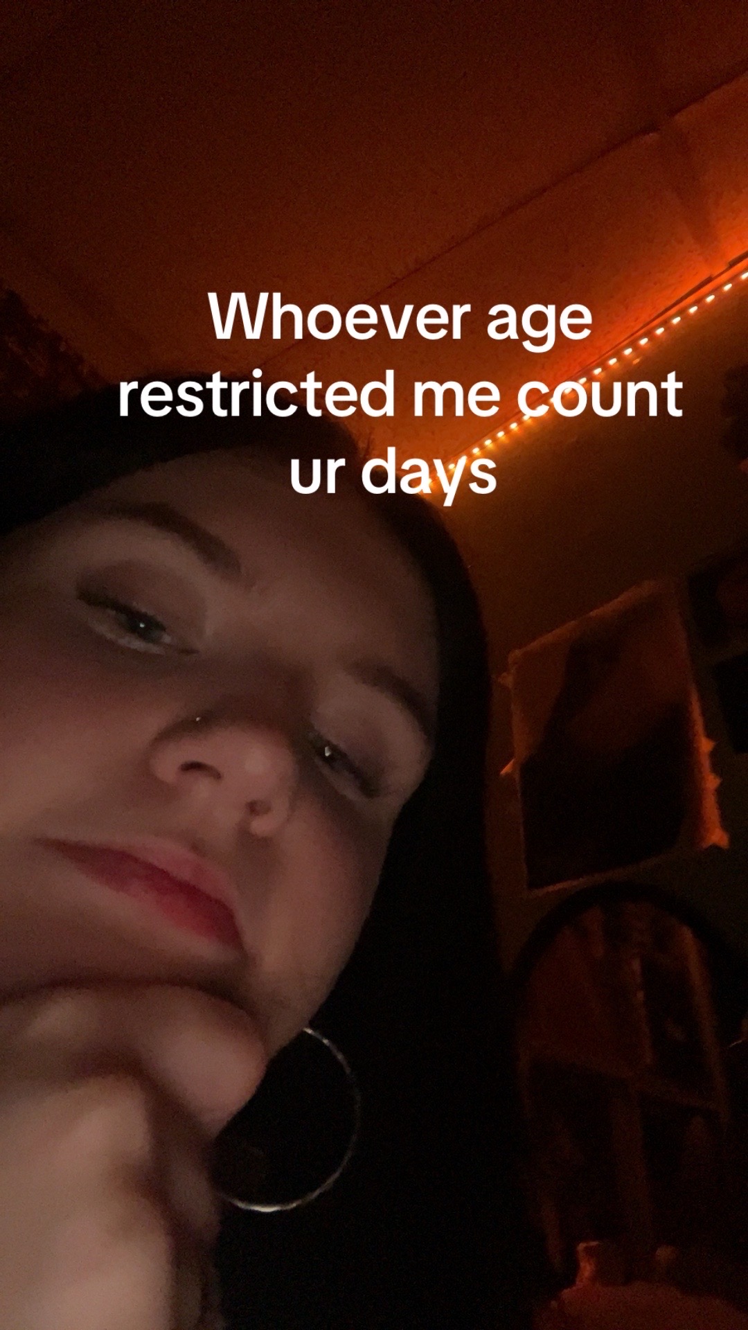 @abs