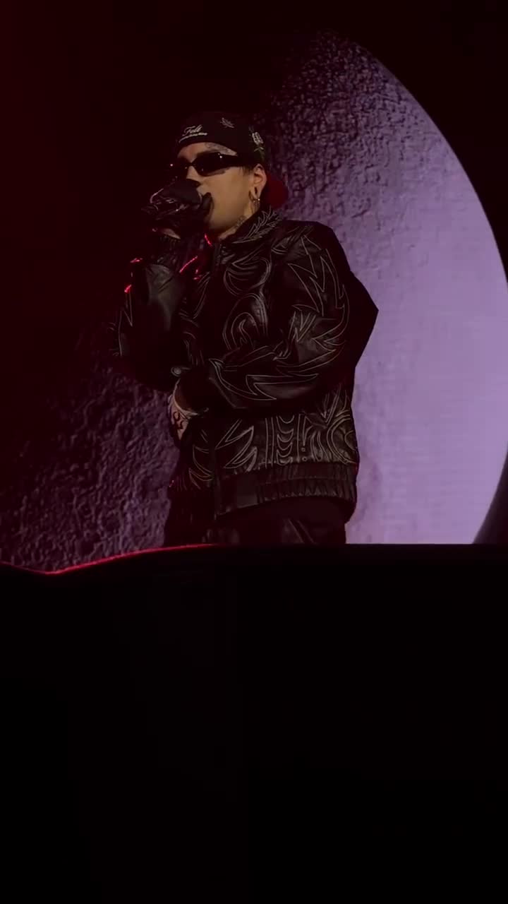 @Jos&eacute; 🦇🩸