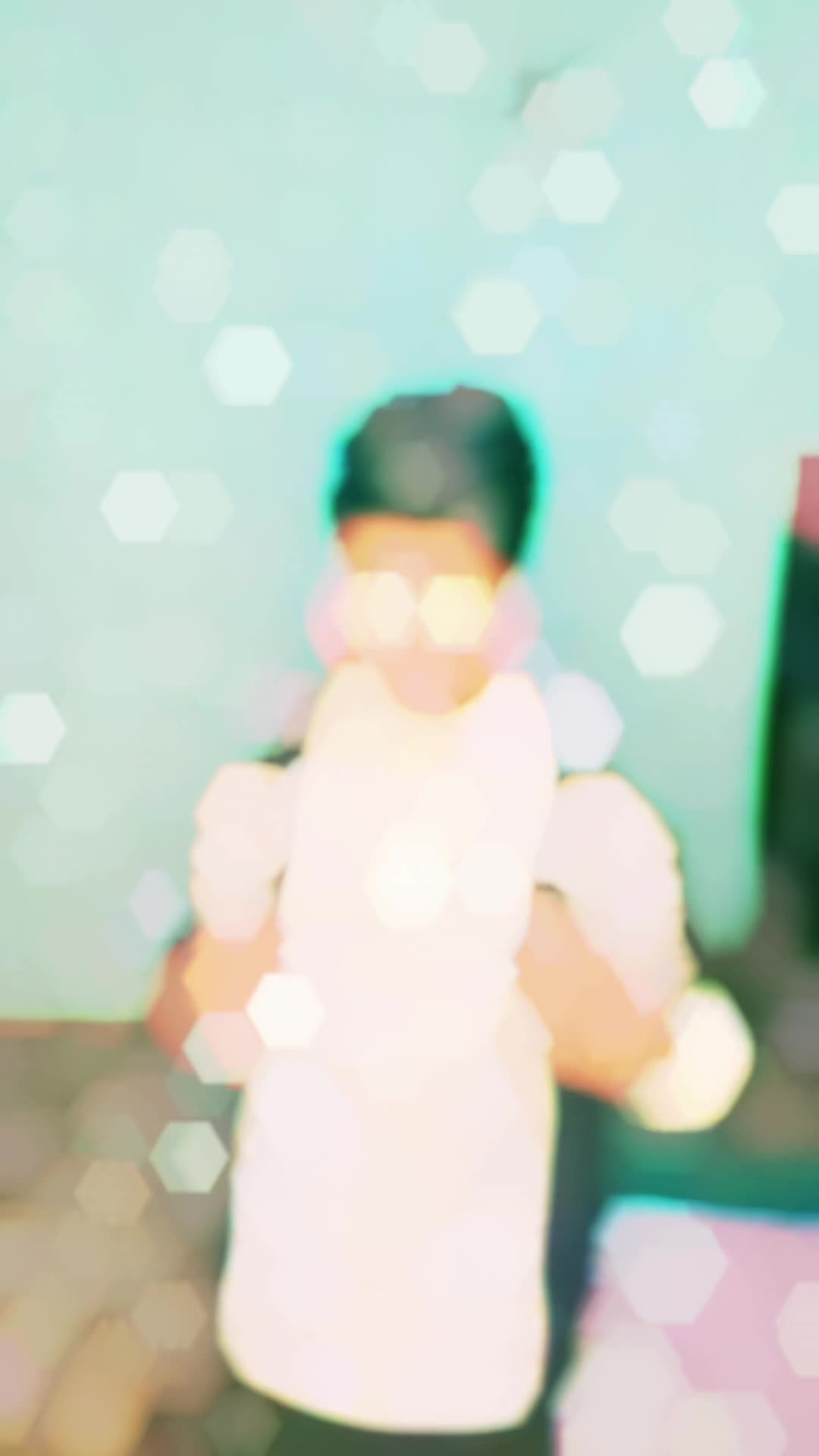 @Jr:COME_Less