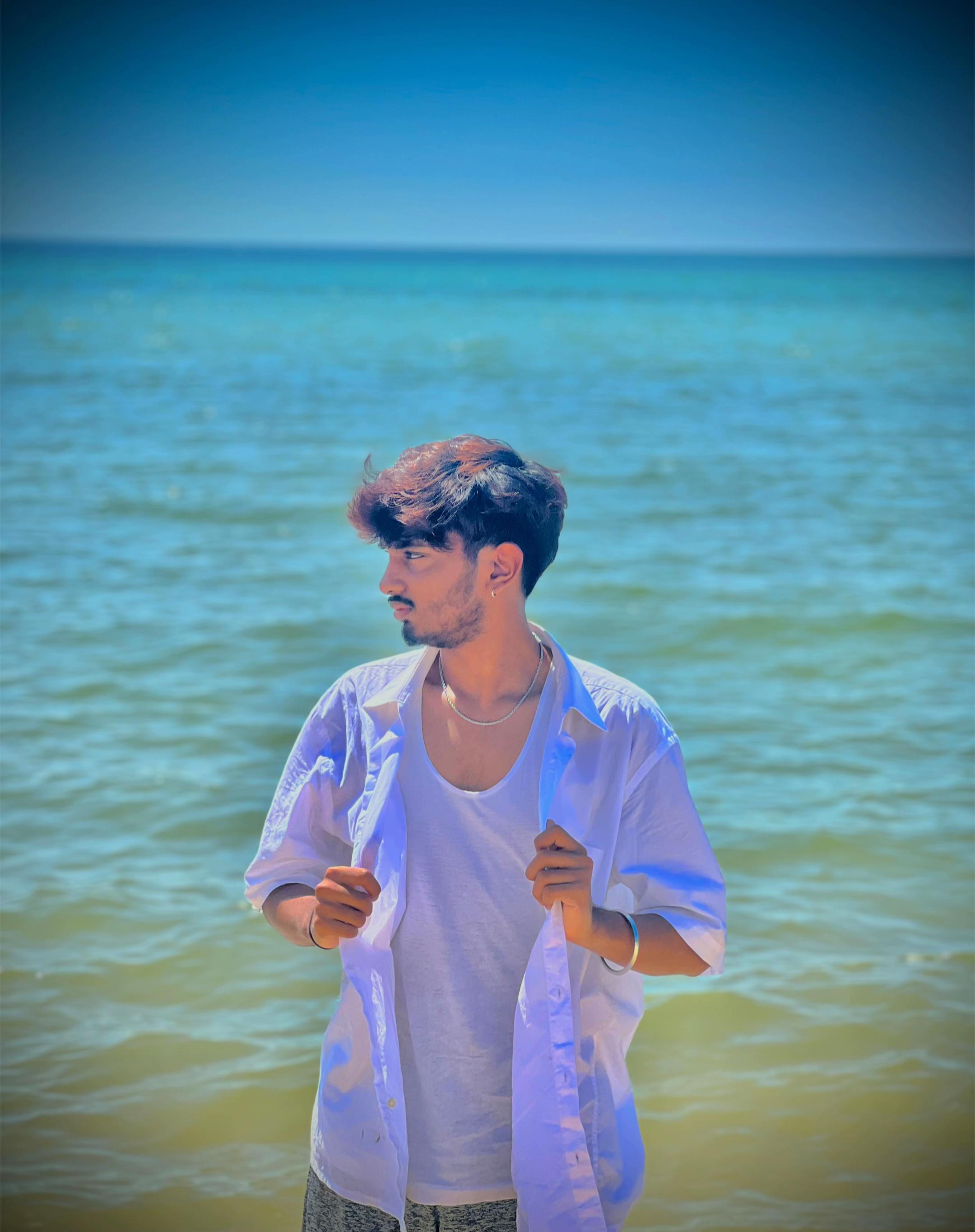 @Maheshh🤍✨