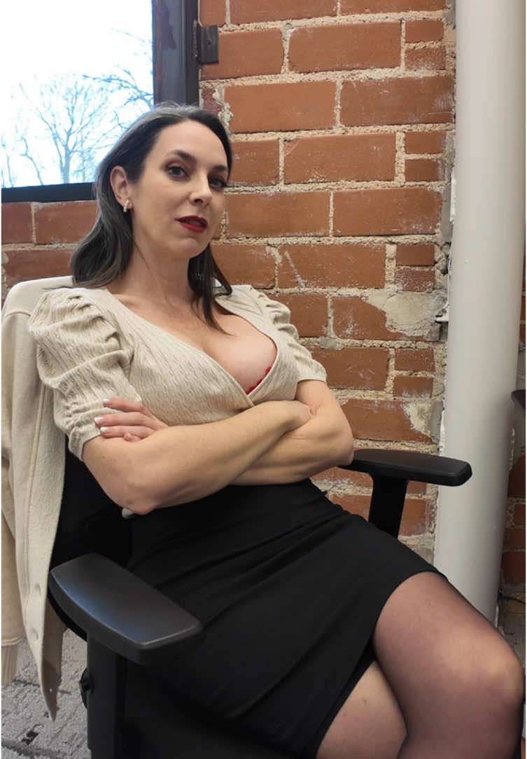 @LoriOfficeCrush