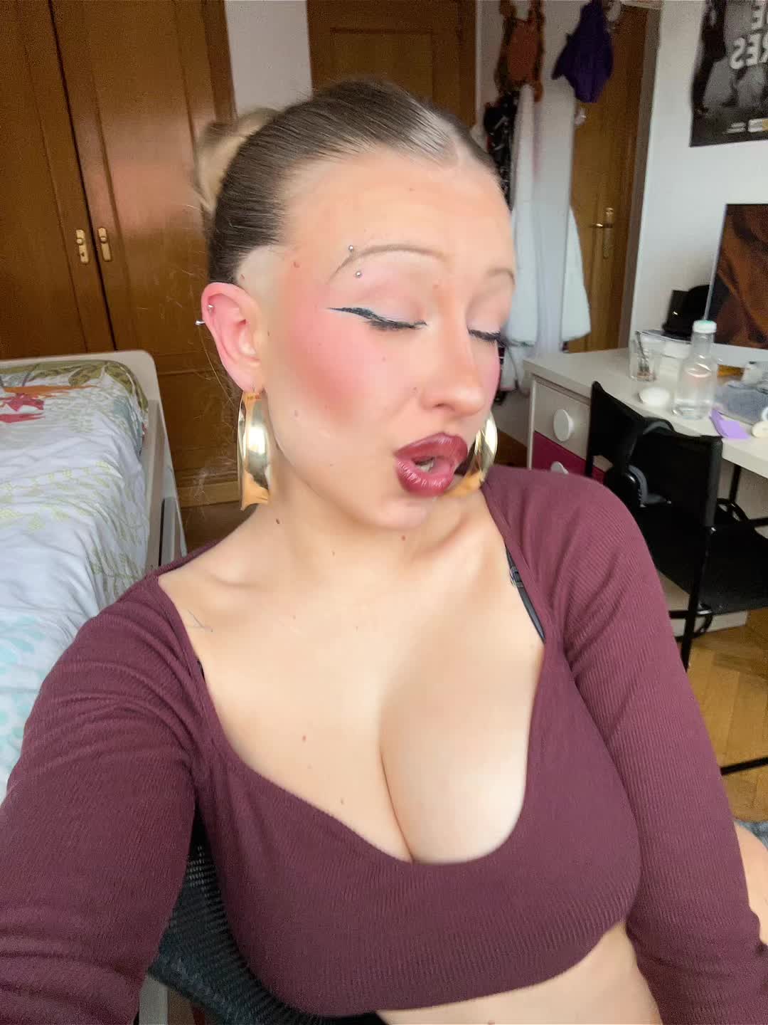 @lachikavampira