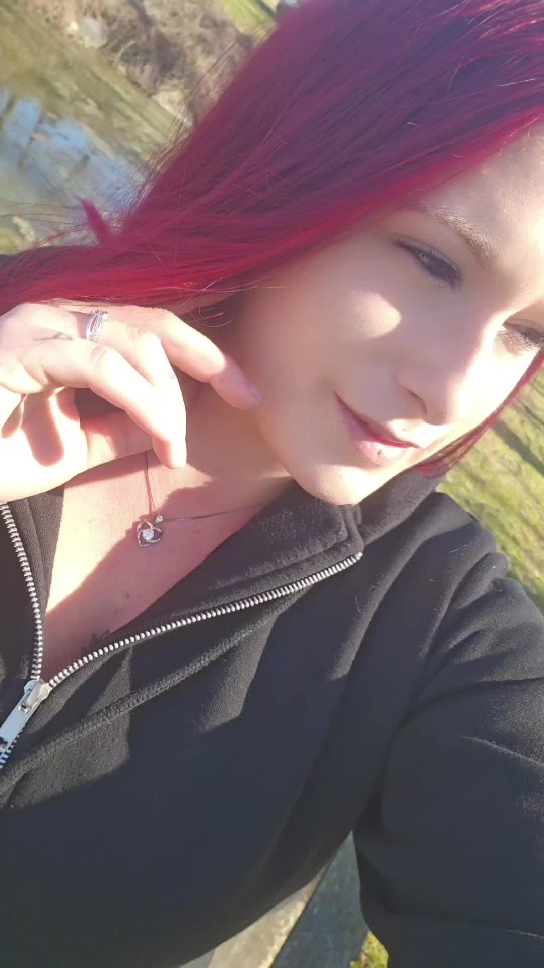@Julia🦋🖤