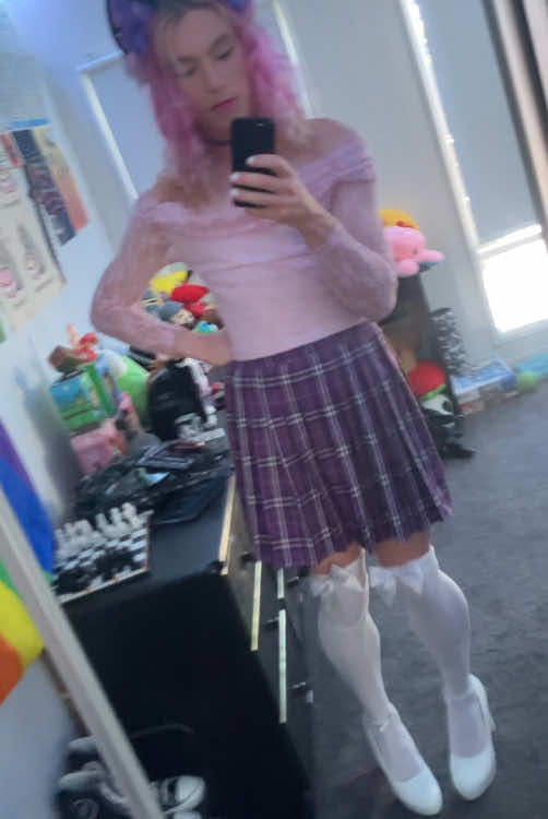 @Foxy_femboy