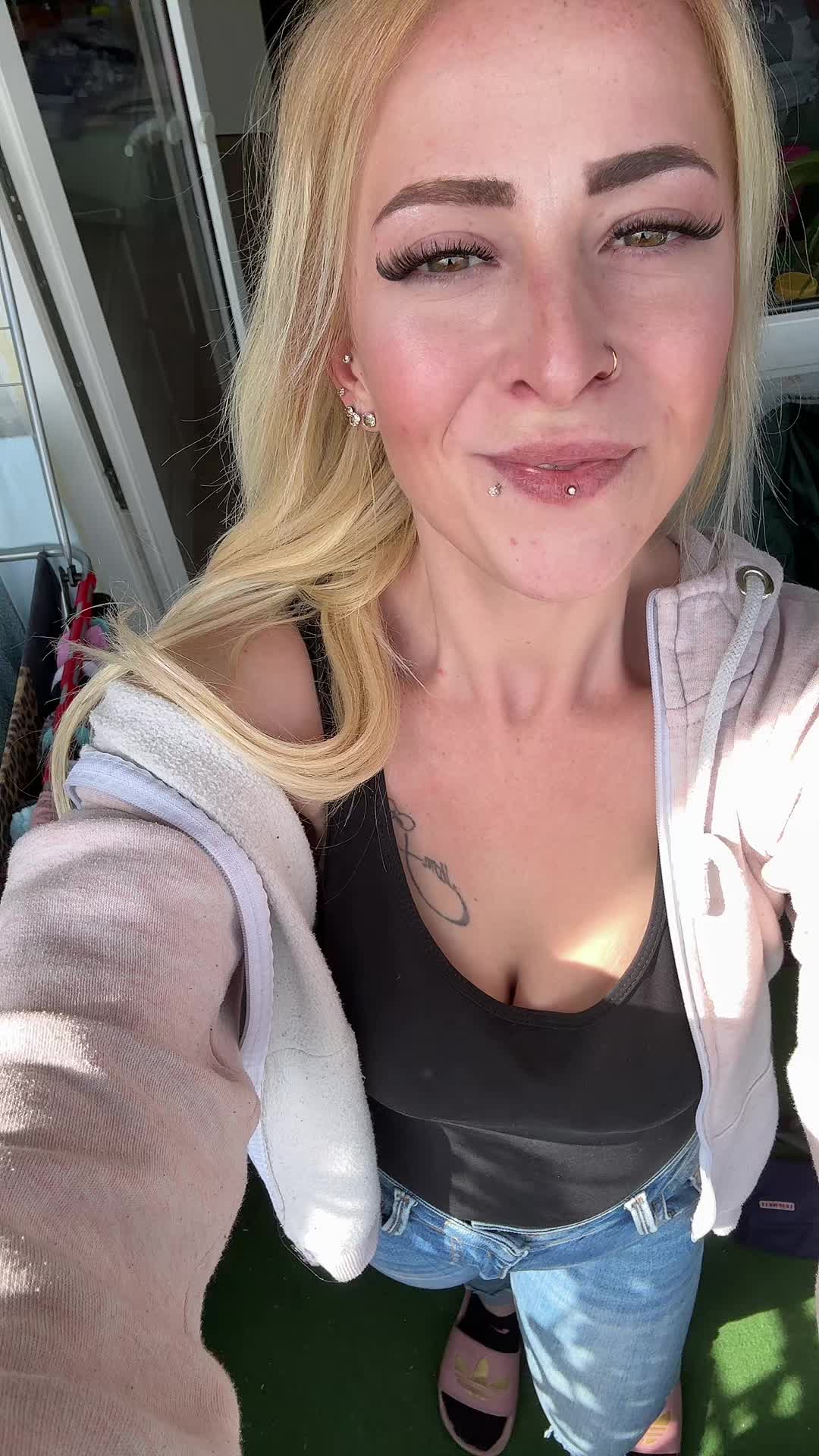 @Linni✌️