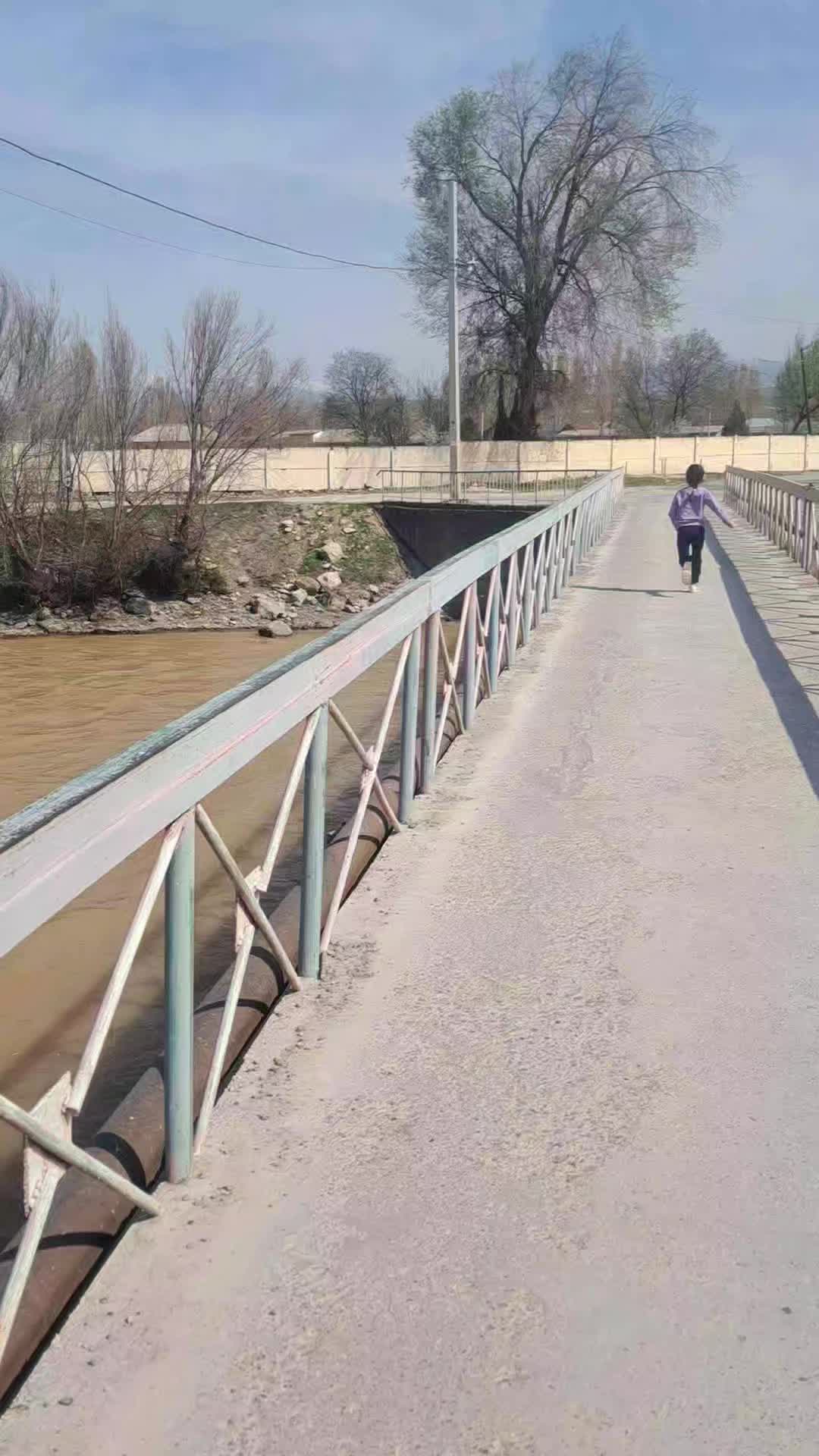 @@ггг@