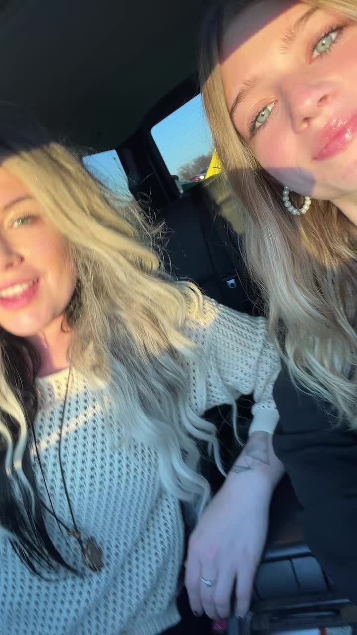 @lesbianrepublic