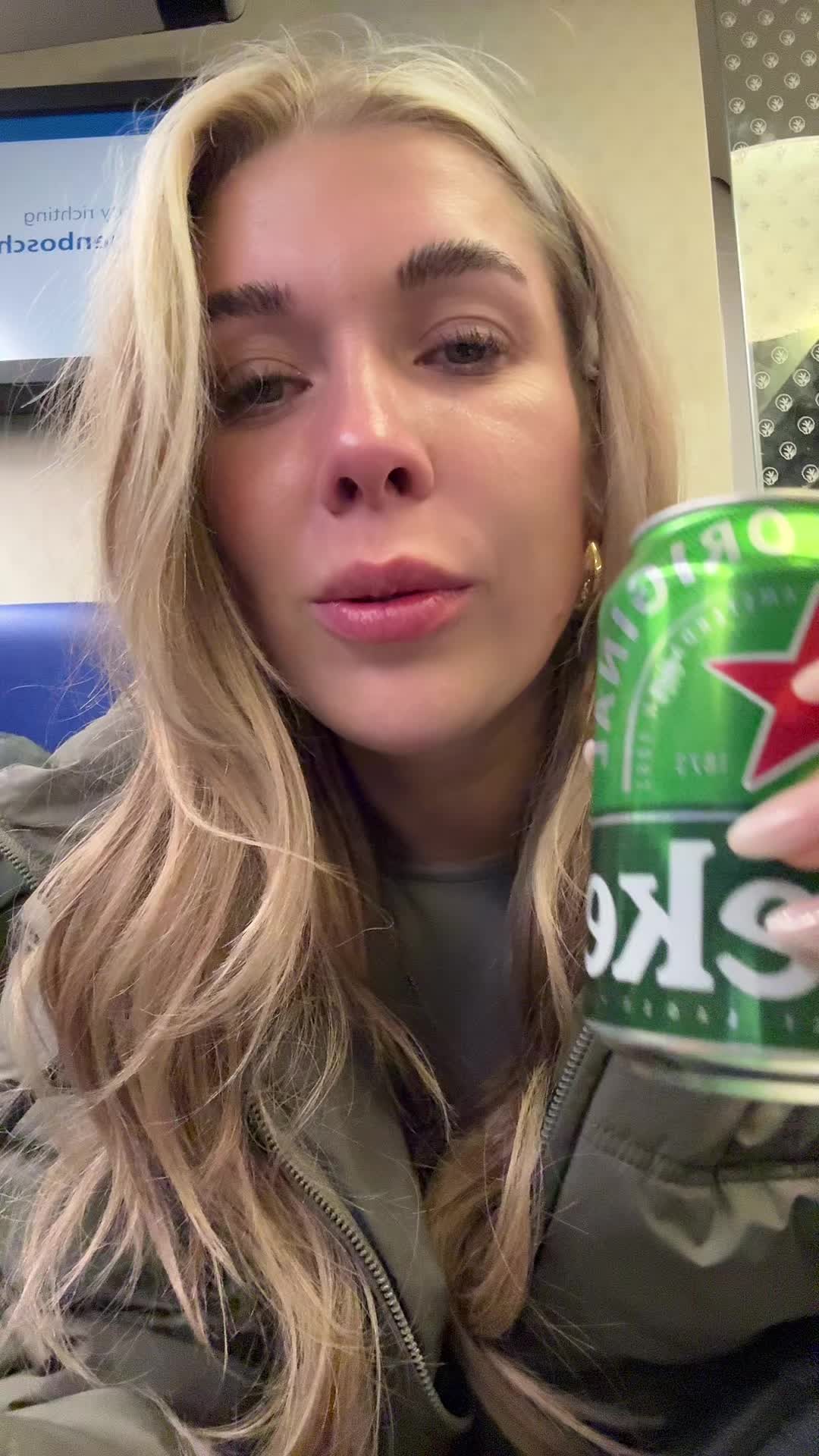 @teuntjeveenstra